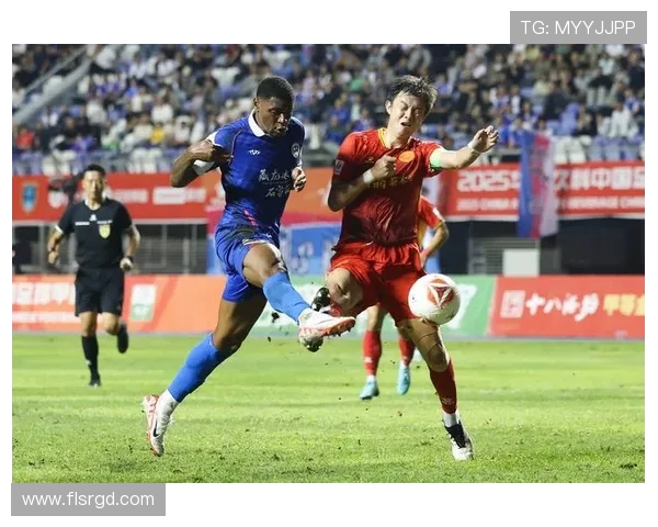 足球比赛中的高位压迫与防守策略