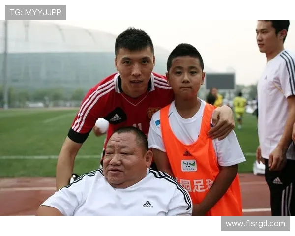 18岁留洋球员姜轶祥试训申花展现潜力现效力于塞尔维亚青年联赛